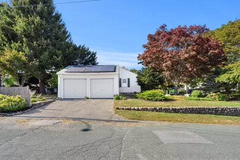 9 Pearson St, Beverly, MA 01915 photo 4