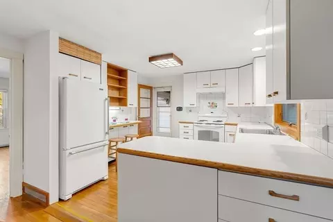 9 Pearson St, Beverly, MA 01915 photo 9