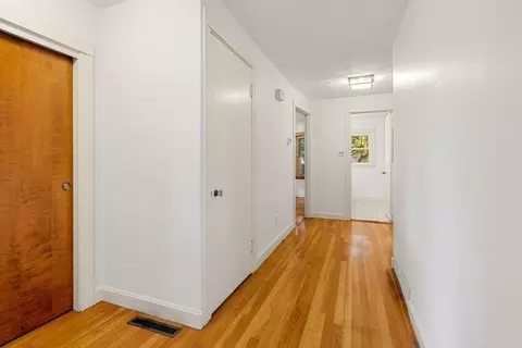 9 Pearson St, Beverly, MA 01915 photo 5
