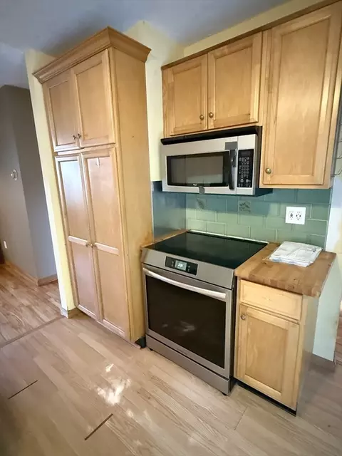 11 Margin St, Worcester, MA 01604 photo 10