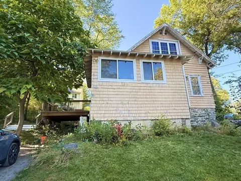 11 Margin St, Worcester, MA 01604 photo 3