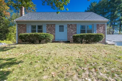 8 Sunset Dr, Turners Falls, MA 01376