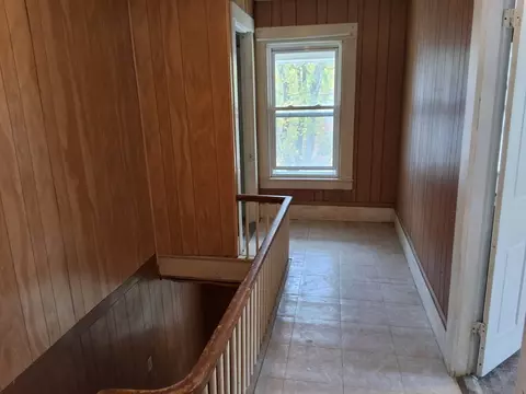 Entry Way - 72 Maple St, Warren, MA 01083 photo 1 of 2