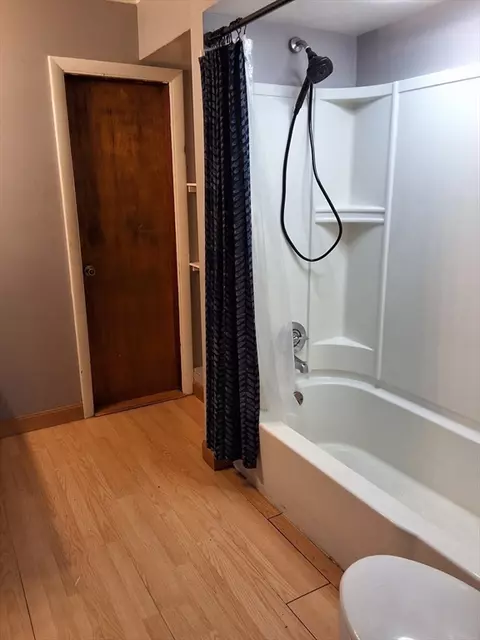 Bath - 72 Maple St, Warren, MA 01083 photo 1 of 1