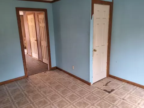 Entry Way - 72 Maple St, Warren, MA 01083 photo 2 of 2