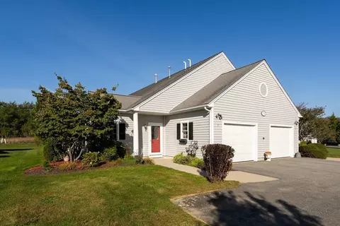 7 Village Way #7, Westport, MA 02790