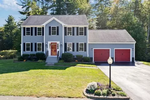 15 Shetland Rd, Taunton, MA 02780
