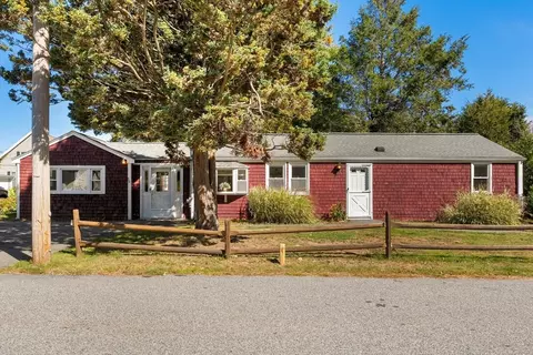 16 Broad Oak Way, Hanover, MA 02339
