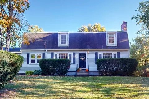 80 West St, Medfield, MA 02052