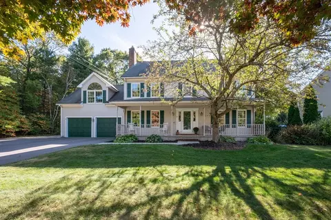 15 Ribero Dr, Franklin, MA 02038