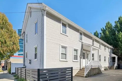 2 Tremont Pl #4, Somerville, MA 02143