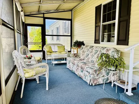 606 Skyline Dr #606, Sturbridge, MA 01566