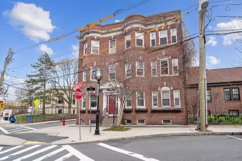 221 Shurtleff #1, Chelsea, MA 02150