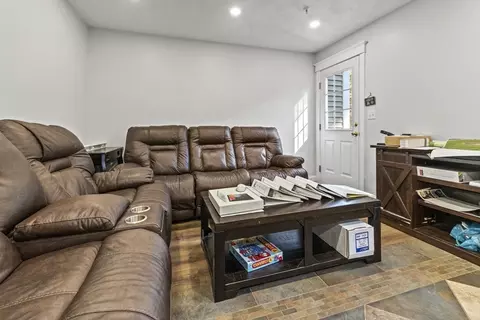 170 E Richardson Rd, Dracut, MA 01826 photo 5