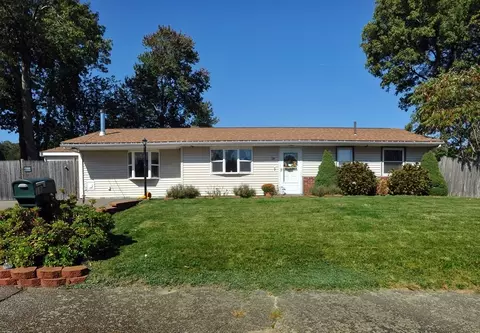 18 Dixon Rd, Brockton, MA 02302