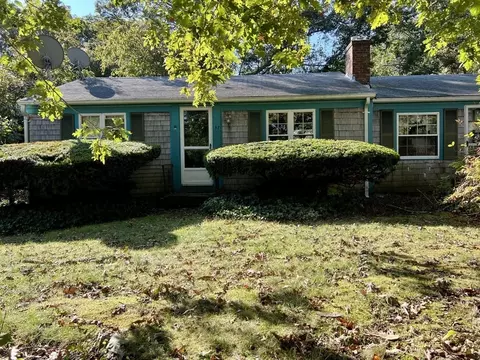 57 Suffolk Ave, Hyannis, MA 02601