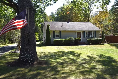 24 Crane Crossing Rd, Newton, NH 03858