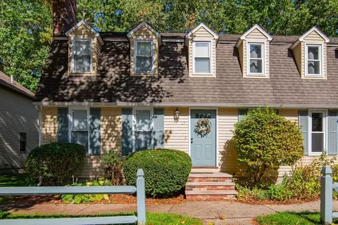 271 Wellman Ave #271, Chelmsford, MA 01863