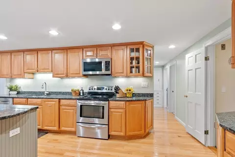31 Mohawk Dr, Acton, MA 01720 photo 6