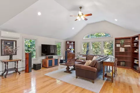 31 Mohawk Dr, Acton, MA 01720 photo 12