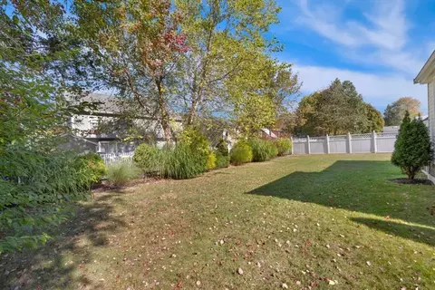 Exterior - 57 Wescroft Rd, Reading, MA 01867 photo 7 of 7