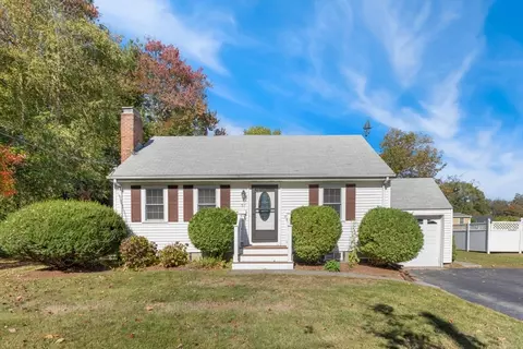 Exterior - 57 Wescroft Rd, Reading, MA 01867 photo 2 of 7