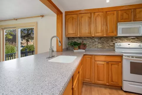 Kitchen - 57 Wescroft Rd, Reading, MA 01867 photo 2 of 6