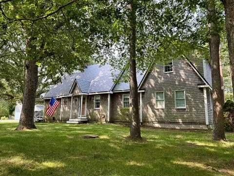 158 Little River Rd, Dartmouth, MA 02748