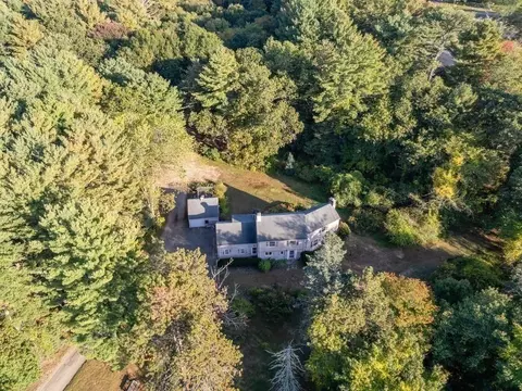 17 Glezen Ln, Wayland, MA 01778