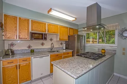 52 Smithfield Ct #52, Springfield, MA 01108 photo 10