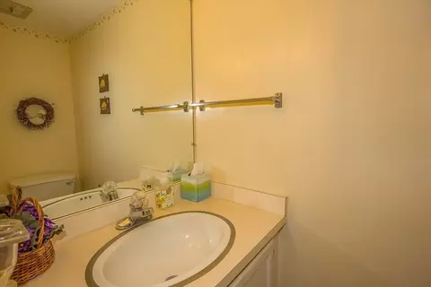 52 Smithfield Ct #52, Springfield, MA 01108 photo 16