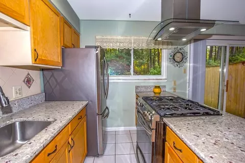 52 Smithfield Ct #52, Springfield, MA 01108 photo 11