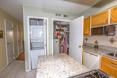 52 Smithfield Ct #52, Springfield, MA 01108 photo 15