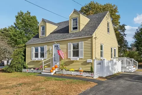 68 Sobowdoin St, Lawrence, MA 01843