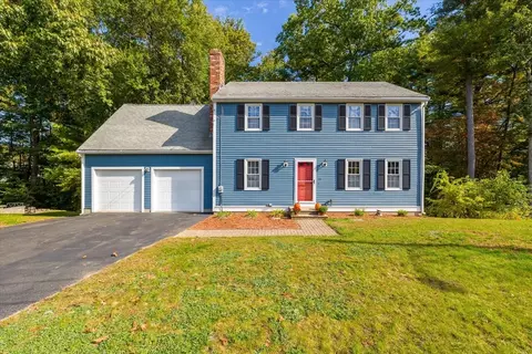 23 Lantern Ln, Leominster, MA 01453