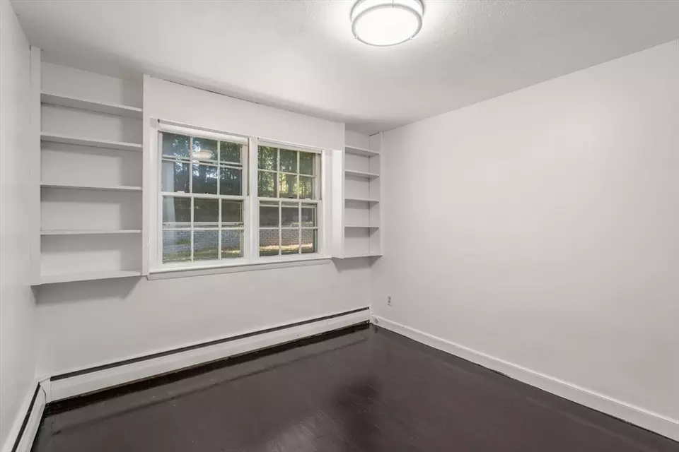Bedroom - 102 Smith Dr, Westwood, MA 02090 photo 2 of 4