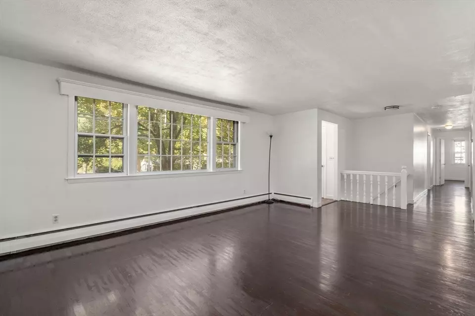 Living - 102 Smith Dr, Westwood, MA 02090 photo 2 of 5