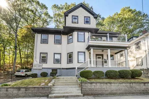 17 Circuit Ave #2, Newton, MA 02461
