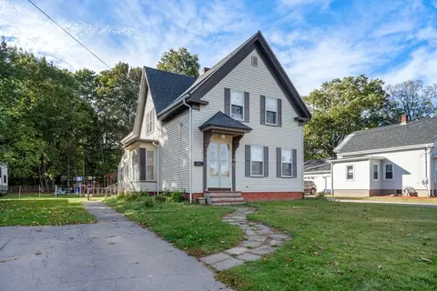 114 Oak St, Middleboro, MA 02346