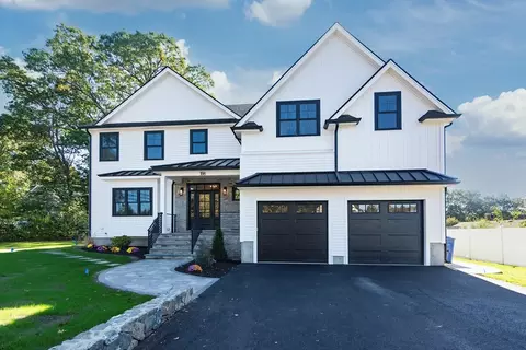 198 Salem St, Wakefield, MA 01880
