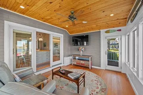 49 Thurston Point Rd, Gloucester, MA 01930 photo 19