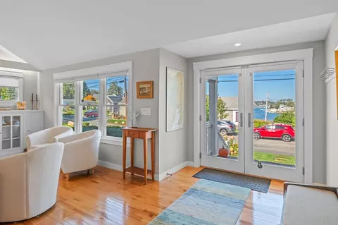49 Thurston Point Rd, Gloucester, MA 01930 photo 5