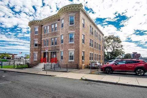 8 Arcadia St, Boston, MA 02122