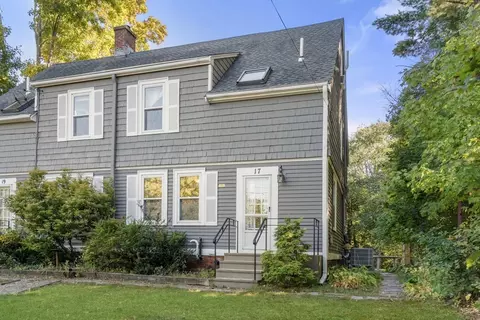 17 Lexington St #17, Weston, MA 02493