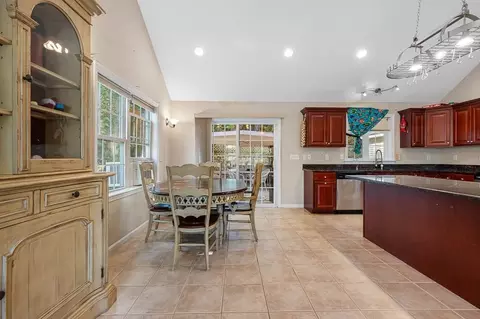 13 Fatima Ln, Worcester, MA 01606 photo 5