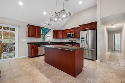 13 Fatima Ln, Worcester, MA 01606 photo 6