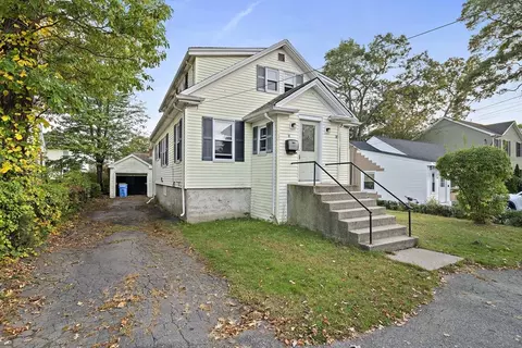 12 Jane St, Randolph, MA 02368