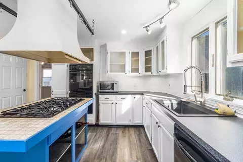 Kitchen - 330 Hay Rd, Eastham, MA 02642 photo 3 of 3