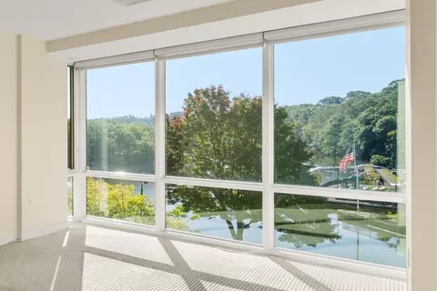88 Wharf St #306, Milton, MA 02186