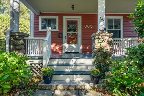 365 Weston Rd, Wellesley, MA 02482